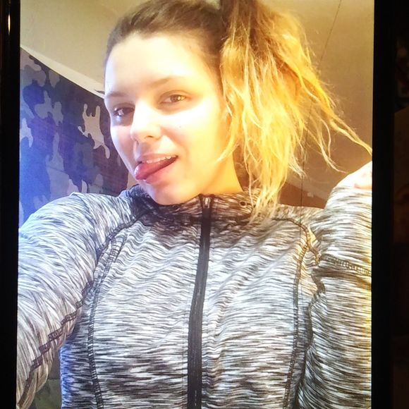 Meet your Posher, Carly - Picture 1 of 1